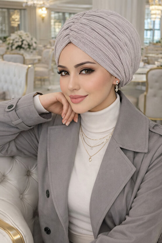 Gri Kendinden Desenli Büzgülü Salaş Bone