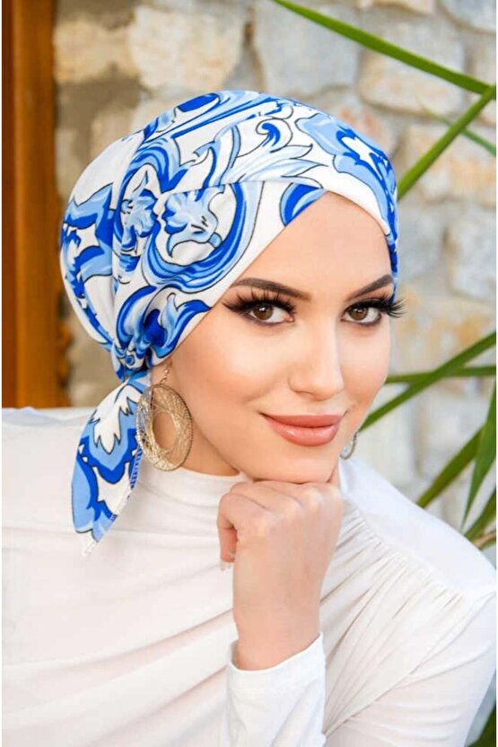 Saks Beyaz Retro Desen Çapraz Bone