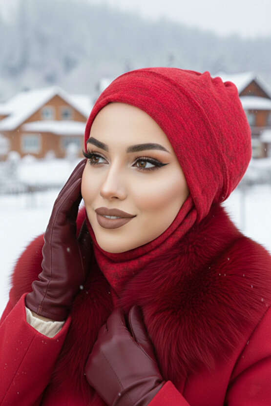 Kırmızı Desen Maskeli Bere