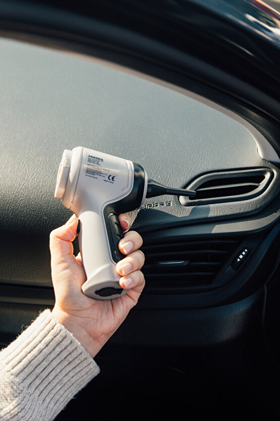 Mini Beyaz Güçlü Emiş Üfleme Özellikli Ev Araç Kablosuz Şarjlı El Süpürgesi 2in1