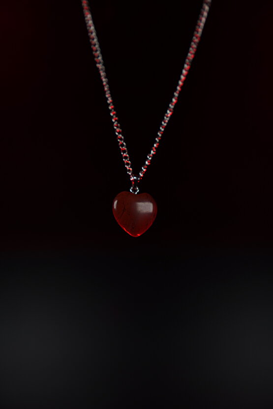 Kırmızı Jasper Doğaltaş Kalp Kesim Kolye