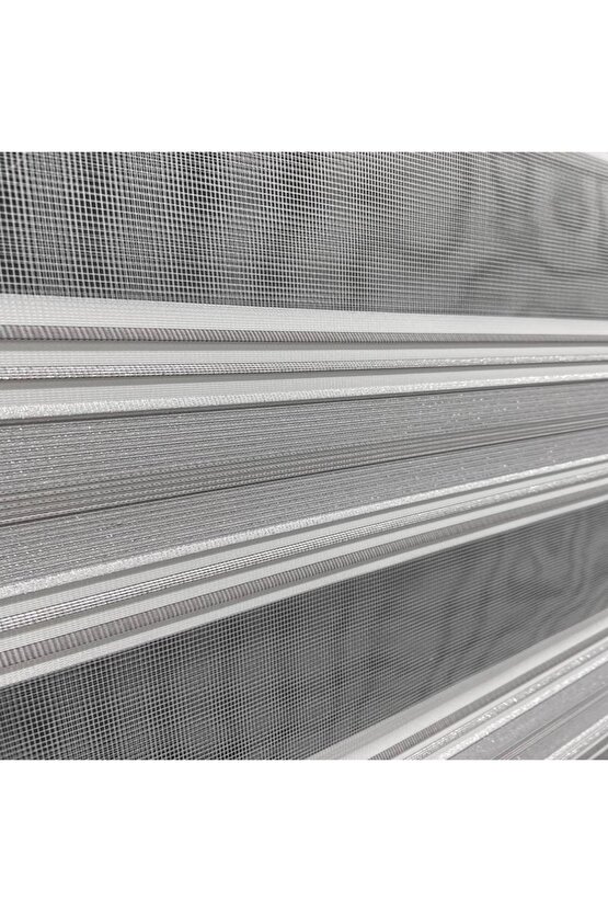 Zebra Stor Perde Ekru Gri Lüx Etek Dilimli