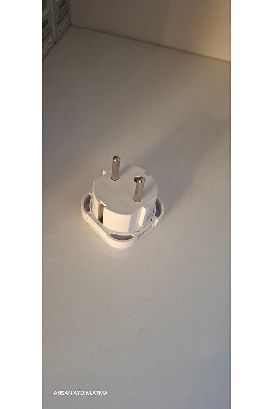 İngiliz adaptörü dönüştürücü