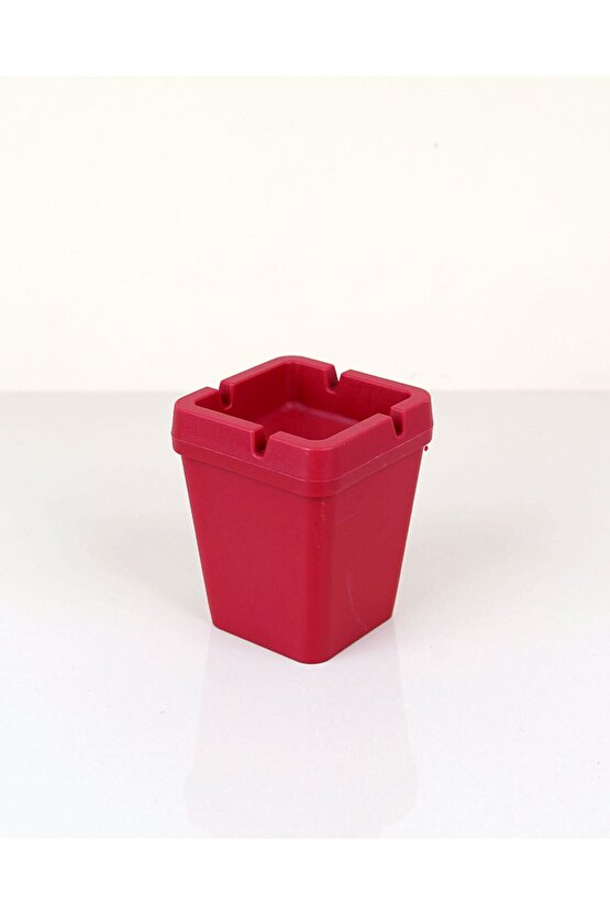 Kırmızı Kare Plastik Pratik Kokusuz Küllük Açık ve Kapalı Mekan Kullanımına Uygun