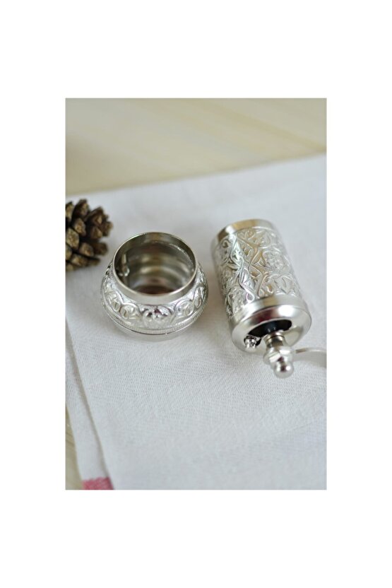 Metal Değirmen Baharat ve Kahve Öğütücü