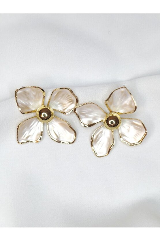 Krem Çiçek Vintage Model Küpe