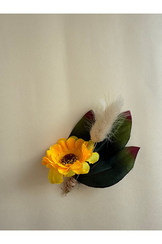 Damat yaka çiçeği