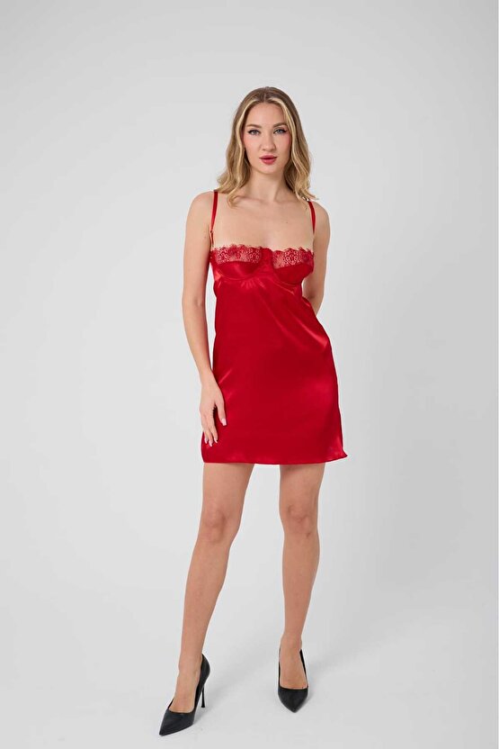 Dantel Detaylı Balenli Saten Gecelik