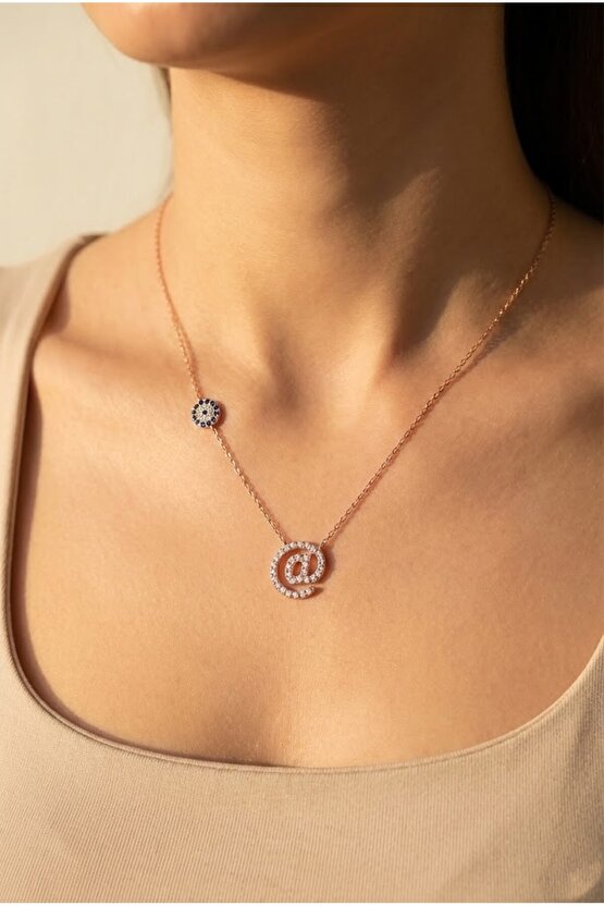 Kadın Beyaz Kuyruklu A Gümüş Kolye