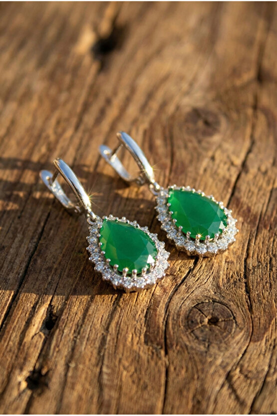 Mat Yeşil Taşlı Küpe