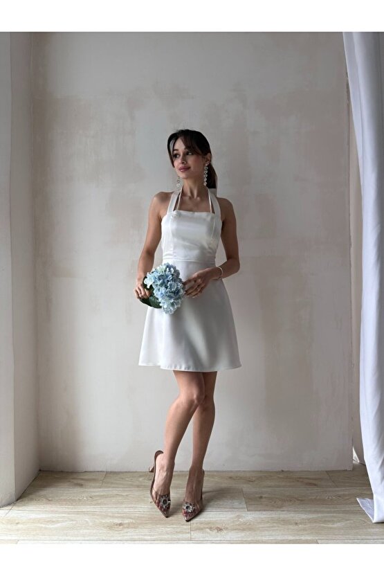 Kadın Boyundan Bağlamalı Kurdela Detaylı Mini Saten Elbise