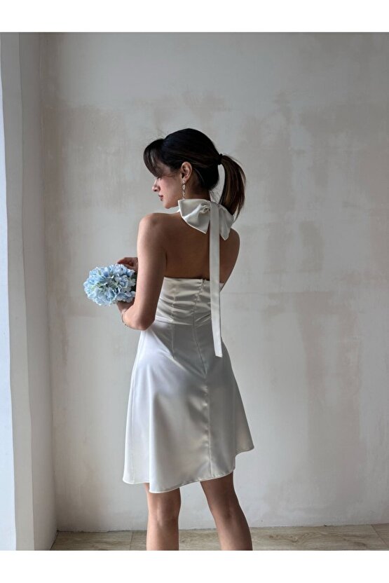 Kadın Boyundan Bağlamalı Kurdela Detaylı Mini Saten Elbise