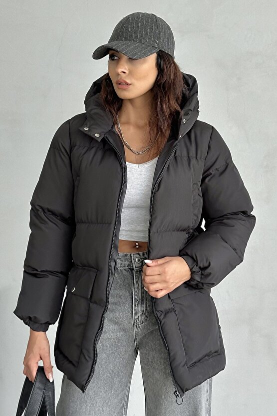 Kapüşonlu Oversize Kadın Siyah Şişme Mont - 4 Cep Detaylı