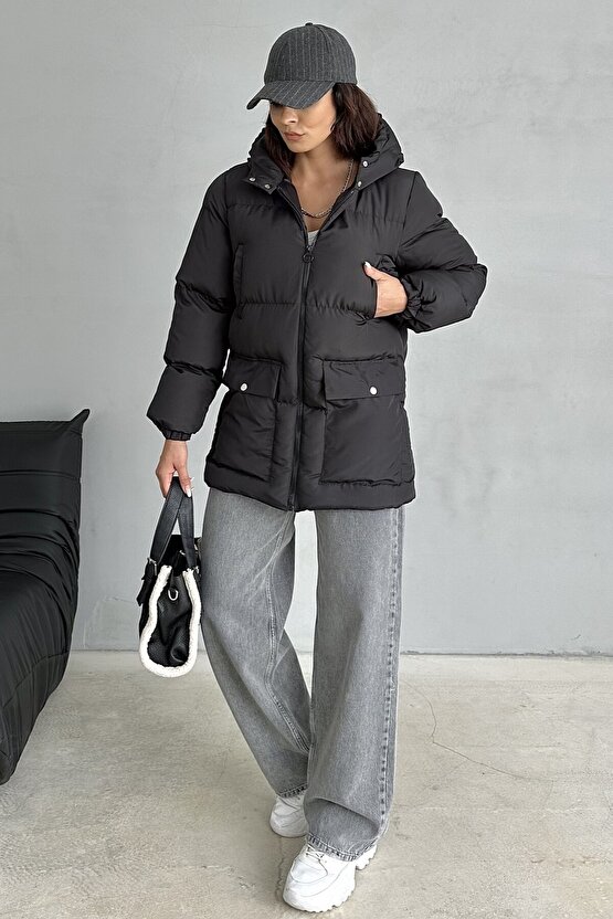 Kapüşonlu Oversize Kadın Siyah Şişme Mont - 4 Cep Detaylı