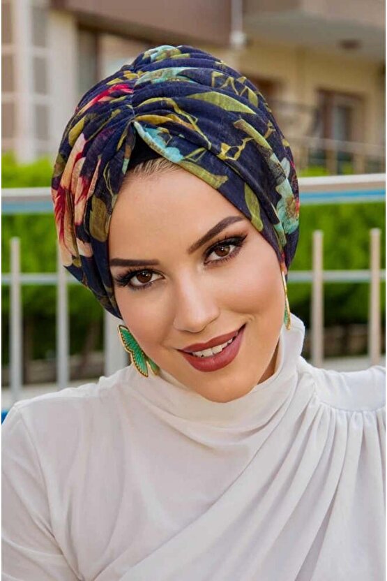 Lacivert Çiçek Desen Tokalı Bone