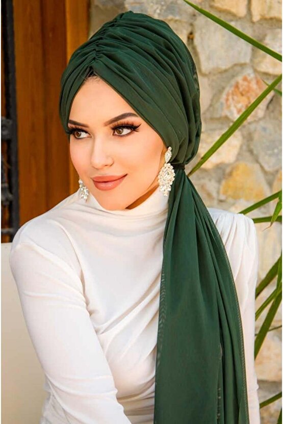 Zümrüt Büzgülü Dolama Tokalı Bone