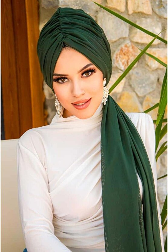 Zümrüt Büzgülü Dolama Tokalı Bone