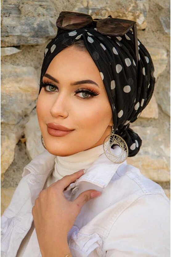 Siyah Beyaz Puan Desen Tokalı Bone