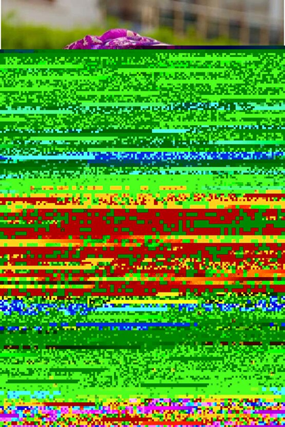 Mürdüm Bej Çiçek Desen Tokalı Bone