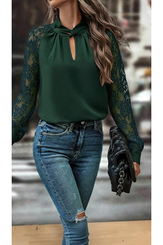 MDB Kadın Uzun Kollu Göğüs Pencere Detay Yaka Boğazlı Kolları Tüllü Sandy Bluz