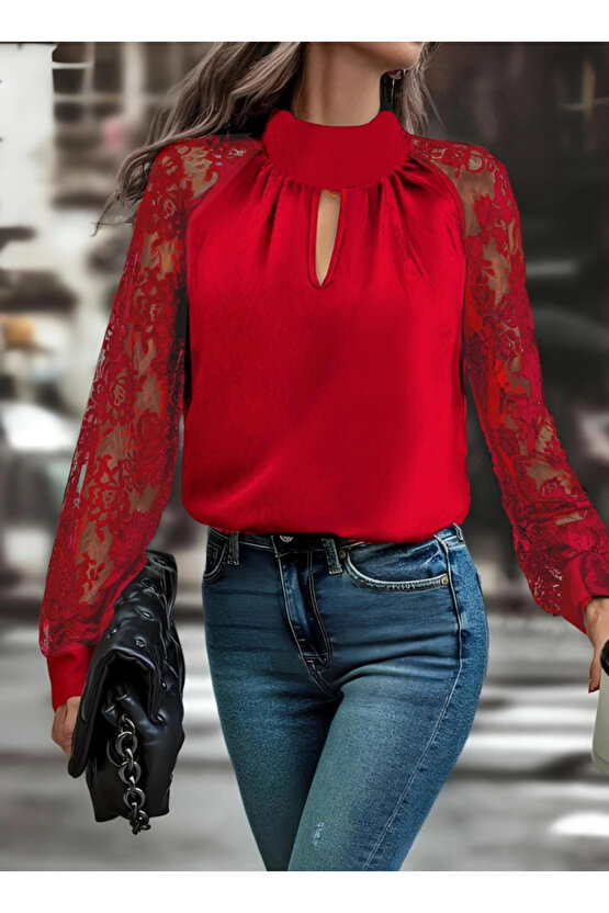 Kadın Uzun Kollu Göğüs Pencere Detay Yaka Boğazlı Kolları Tüllü Sandy Bluz