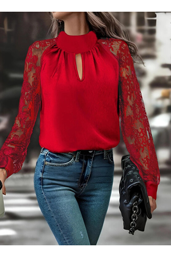 Kadın Uzun Kollu Göğüs Pencere Detay Yaka Boğazlı Kolları Tüllü Sandy Bluz