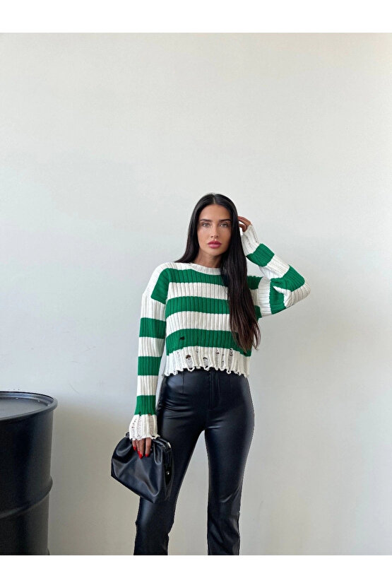 Yeşil Çizgili Yırtık Detaylı Triko Kazak