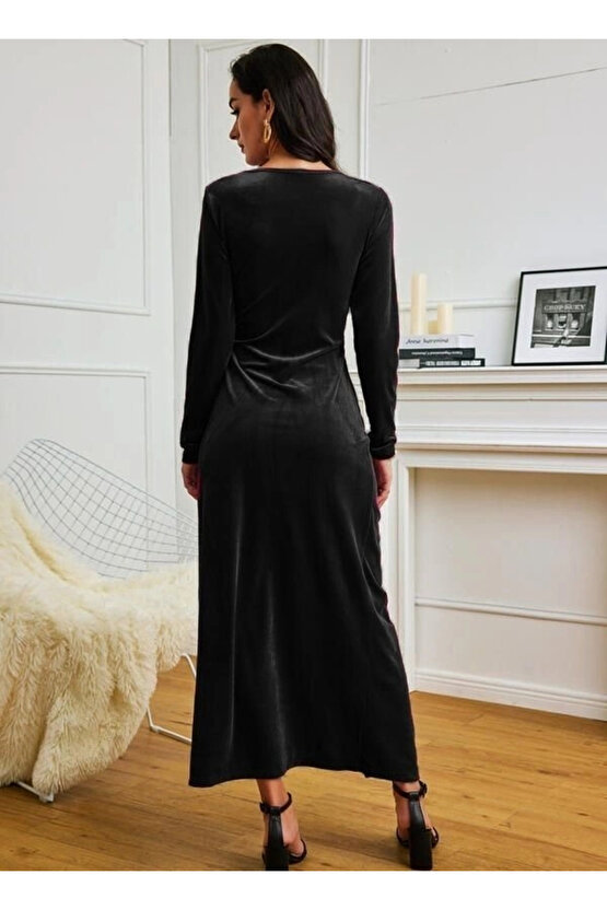 Kadın Uzun Kollu Kruvaze Yaka Yırtmaçlı Kadife Elbise