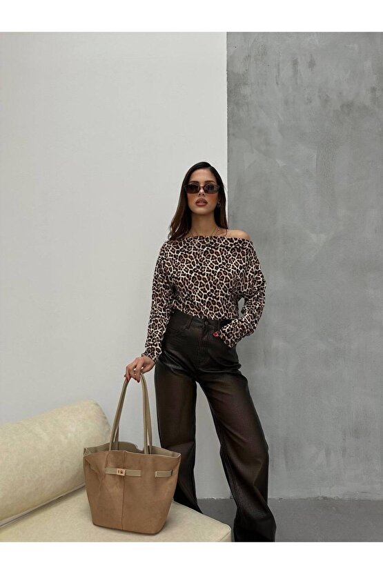 Kadın Leopar Desenli Düşük Omuzlu Bluz