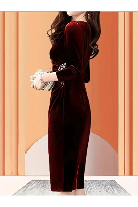 Kadın Uzun Kollu Bot Yaka Yanı Taş Detaylı Midi Kadife Elbise
