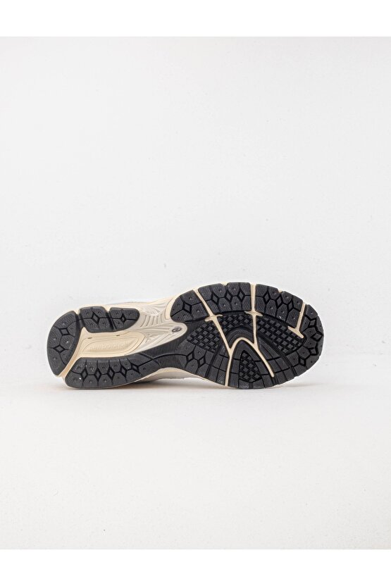 M2002RIA White  Refelection