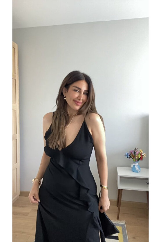 Kadın Ip Askılı Dekolteli Yırtmaç Detay Krep Elbise