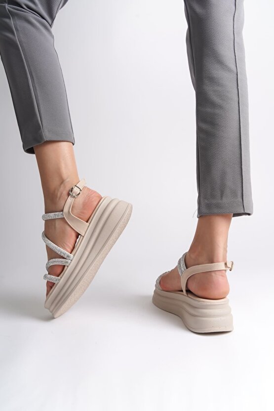 RILEY İnce Tokalı Taşlı Şeritli Ortopedik Taban Kadın Sandalet CKT - Krem