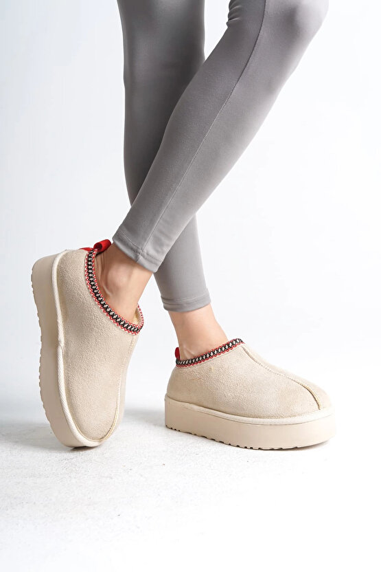 LEILA Bağcıksız Düz ve Kalın Taban İçi Kürklü Kısa Süet Kadın Bot CKT - Krem