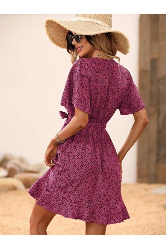 Kadın Kısa Kelebek Kollu Kruvaze Yakalı Belden Kuşaklı Kısa Desenli Süprem Elbise
