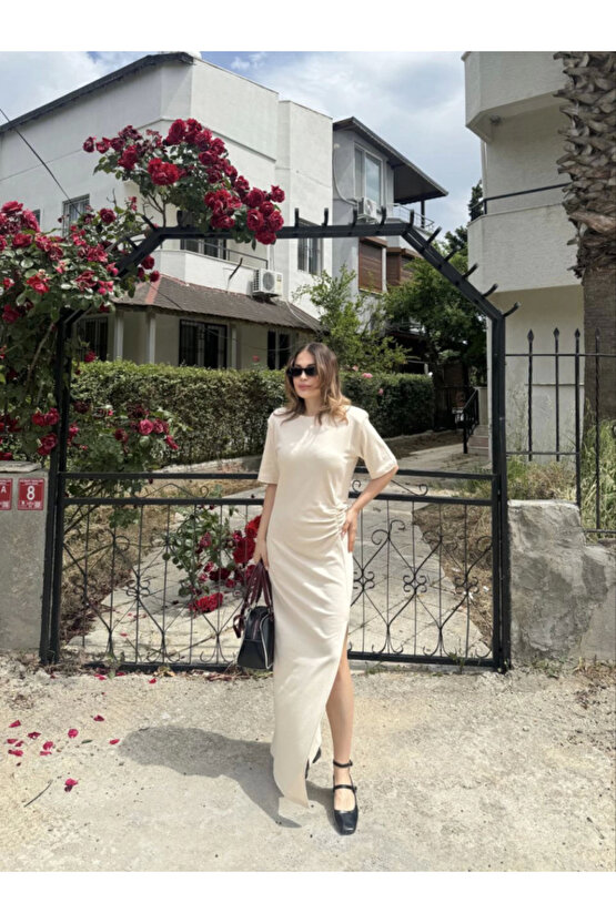 Kısa Kollu Uzun Yandan Yırtmaçlı Elbise - Beyaz