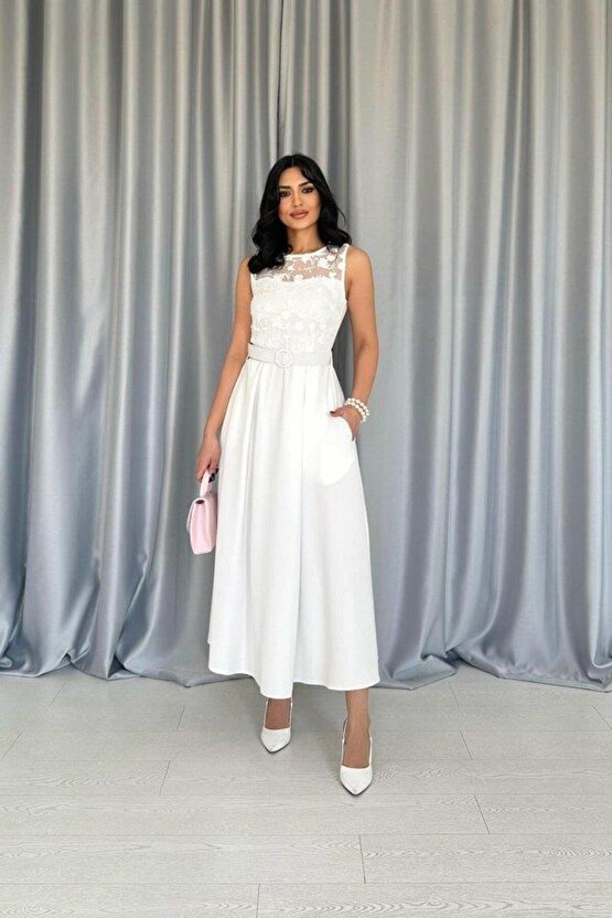 Beyaz Önü Dantel Detaylı Kemerli Elbise