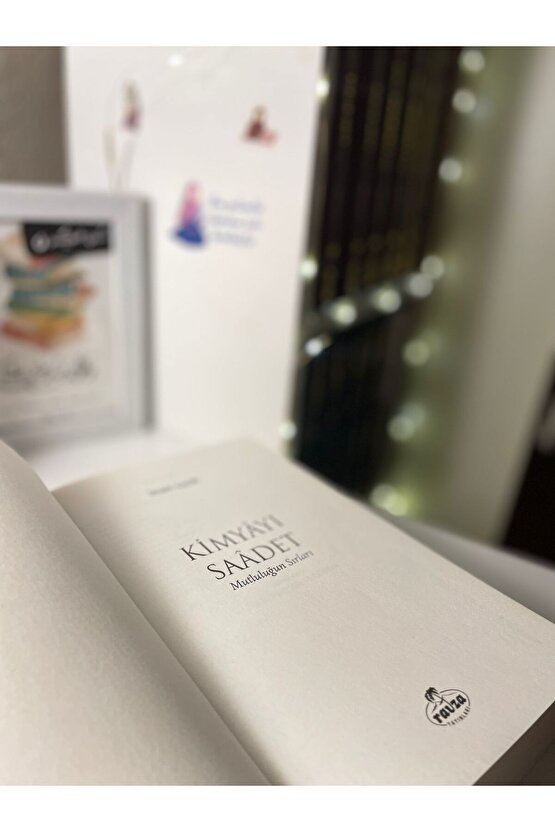 Kimyayı Saadet mutluluğun Sırları (roman Boy, Karton Kapak)