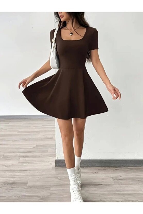 Kadın Kısa Kollu Kare Yaka Short Detaylı Cepli Dalgıç Elbise