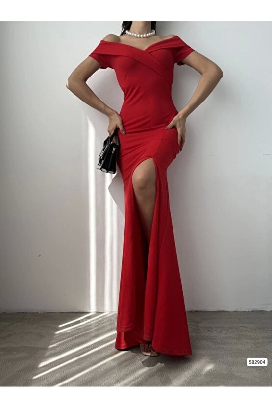 Kadın Dalgıç Kumaş Kayık Yaka Ve Dekolte Detaylı Elbise