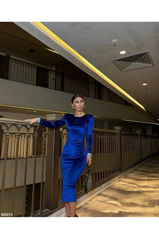 Kadın Bisiklet Yaka Vatkalı anşet Detay Kadife Kumaş idi Boy Elbise