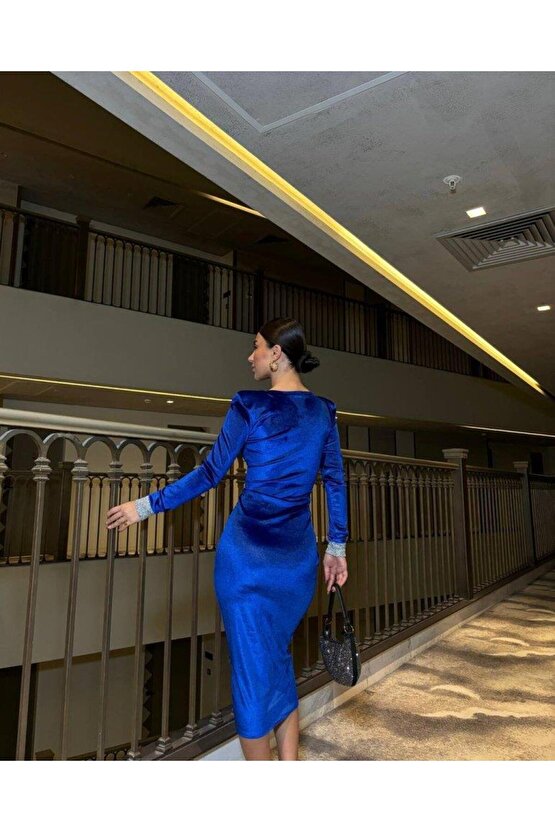 Kadın Bisiklet Yaka Vatkalı anşet Detay Kadife Kumaş idi Boy Elbise