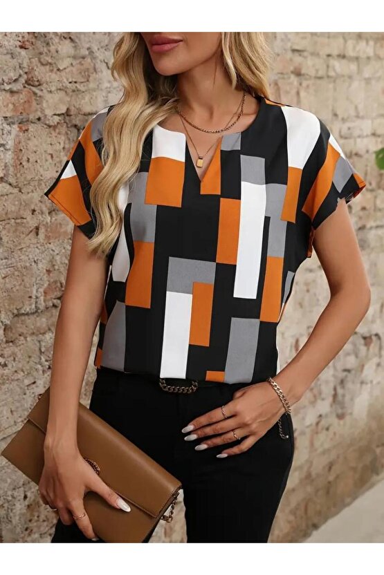 Kadın Kısa Kollu V Yakalı Yarasa Kollu Atlas Bluz