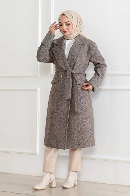 Kadın Kaşe Kaban – Uzun Boy Kruvaze Yaka Kuşaklı Tesettür Kaşe Kışlık Kaban, Astarlı Şık Yünlü Dokum