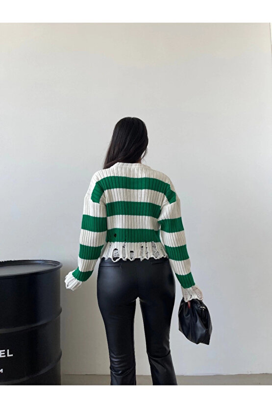 Yeşil Çizgili Yırtık Detaylı Triko Kazak