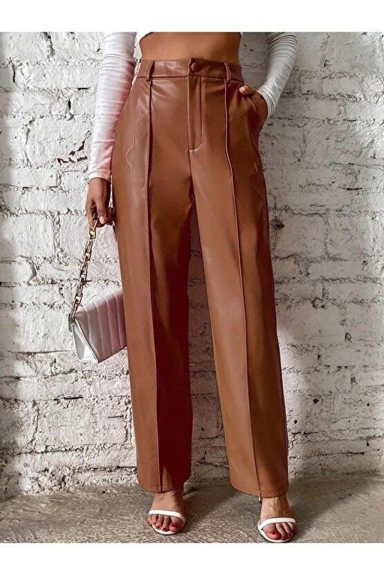 Kadın önden Fermuarlı Cepli Geniş Kesim Lame Deri Pantolon