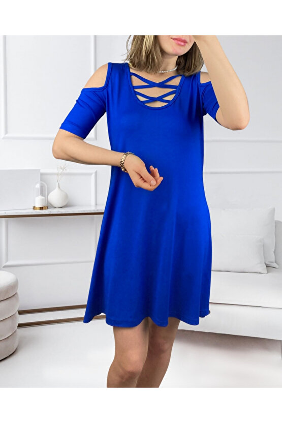 Dekolteli Bağcık Detay Viskon Kumaş Elbise