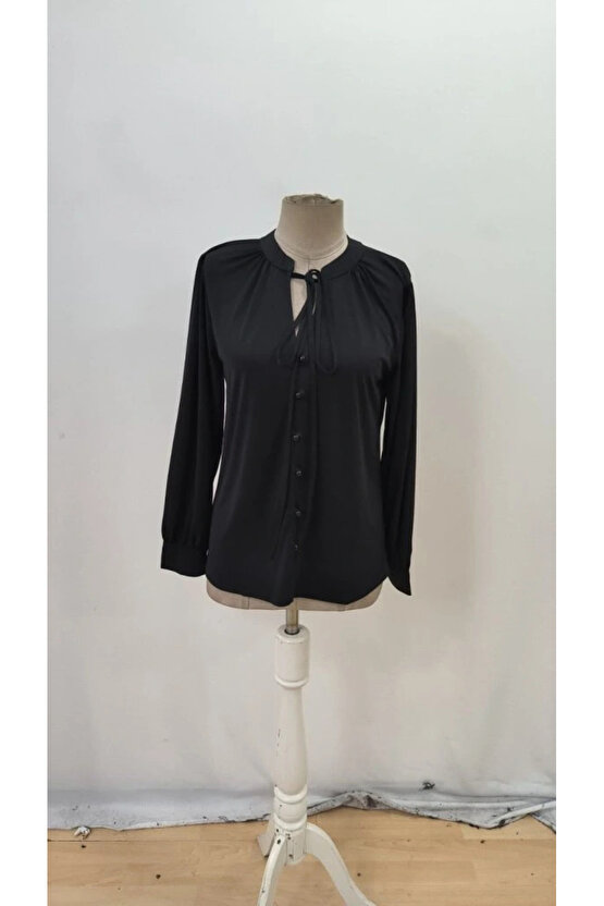 Kadın Uzun Kollu Yakalı Yakadan Bağcıklı Düğmeli Sandy Bluz