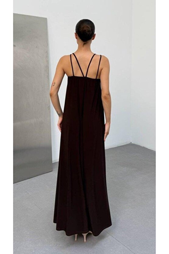 Kadın Omuz Askılı Kuş Gözü Zincir Detay Sandy Kumaş Maxi Boy Elbise