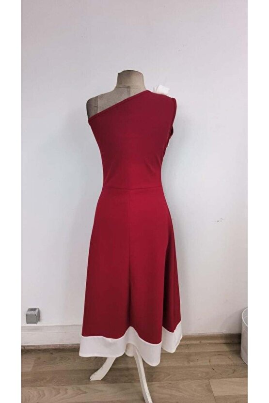 Kadın Tek Omuzu Açık Omuzlardan Kurdela Detaylı çift Renkli Ithal Krep Elbise